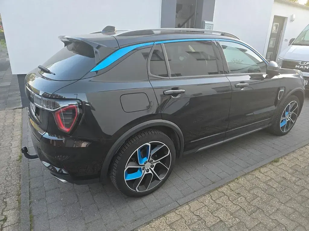 Second-hand Lynk & Co 01 261 CP (191 kW) 2022 Negru SUV