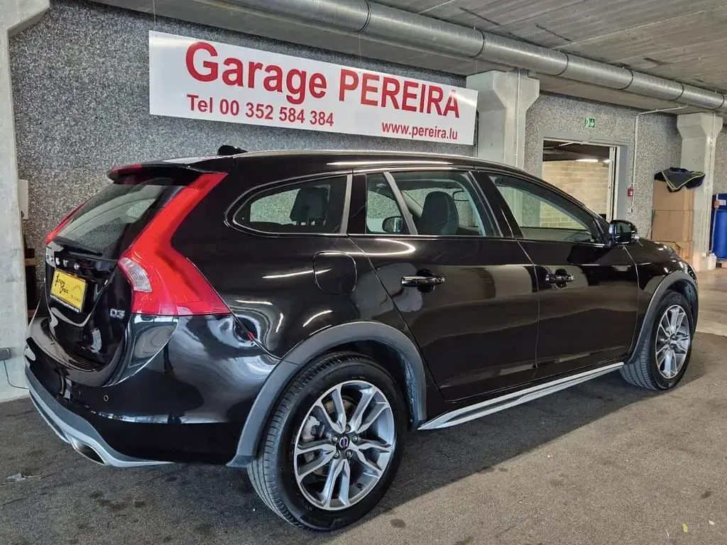 Gebraucht Volvo V60 CC 150 PS (110 kW) 2016 Schwarz Kombi