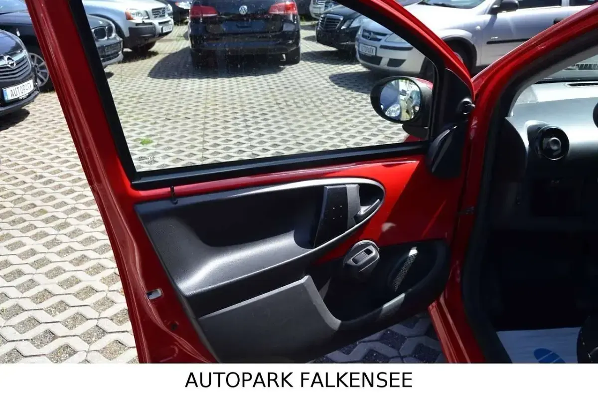 Gebraucht Citroën C1 SELECTION 68 PS (50 kW) 2013 Rot Kleinwagen
