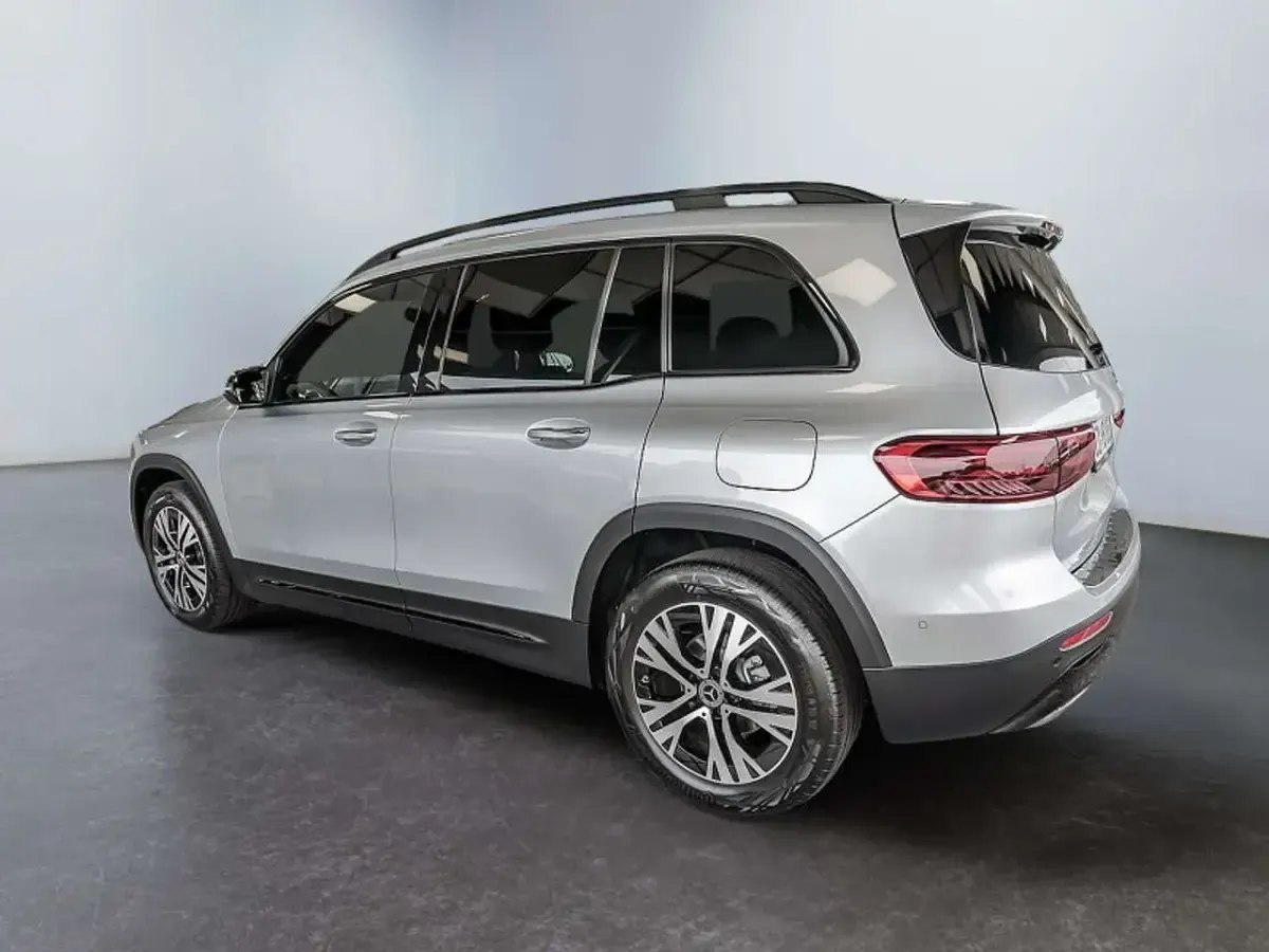 Gebraucht Mercedes GLB200 Progressive 150 PS (110 kW) 2025 Metalliclack hightechsilber SUV