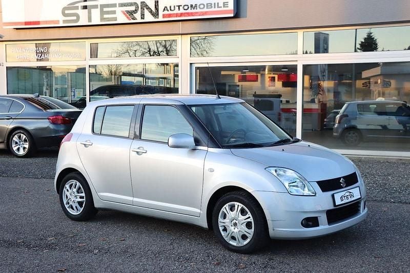 Gebraucht Suzuki Swift 92 PS (67 kW) 2005 Silber Kleinwagen