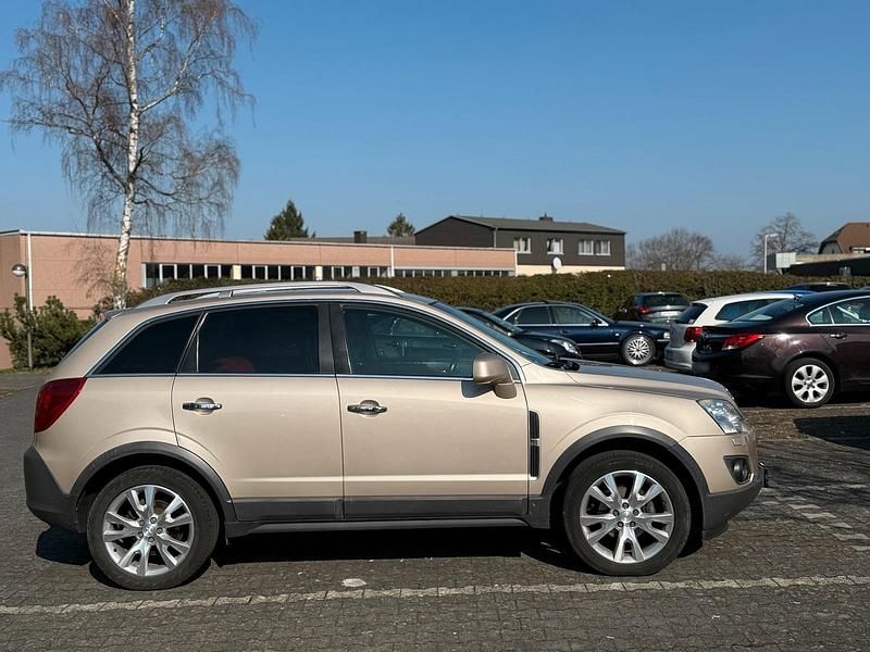 Gebraucht Opel Antara 163 PS (119 kW) 2013 Beige SUV