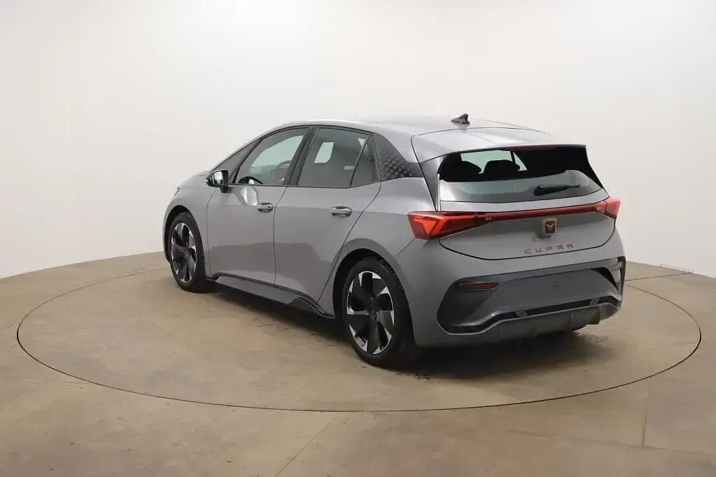 Używany Cupra Born 150 kW (204 KM) 2023 Szary Hatchback