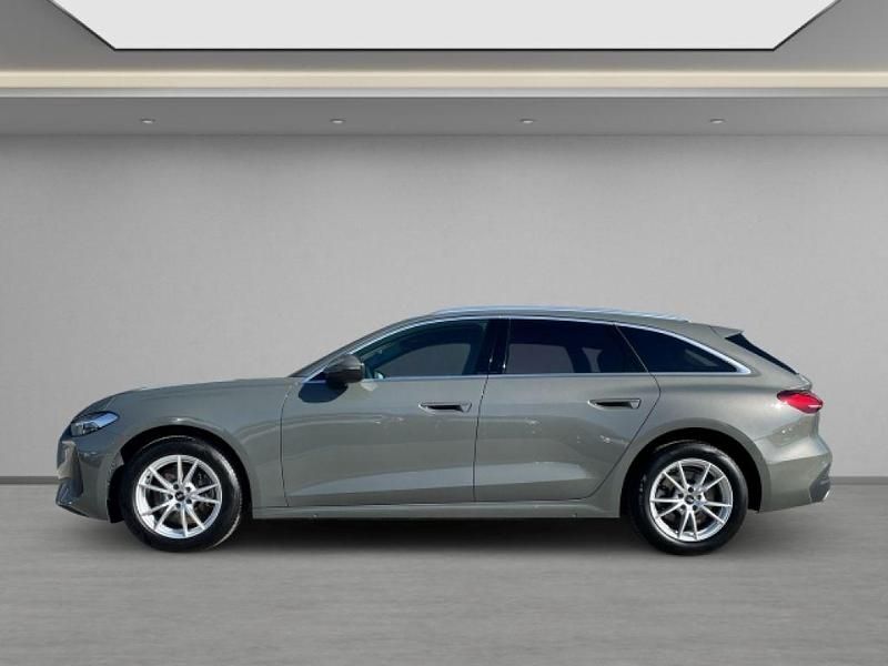 Gebraucht Audi A5 Ambiente 204 PS (150 kW) 2024 Grau Kombi