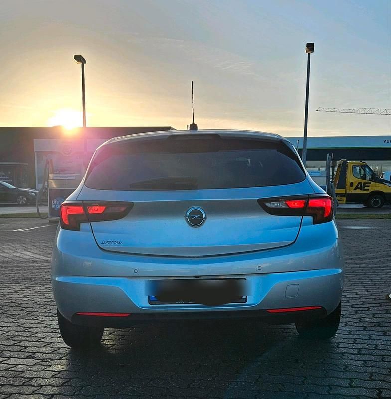 Gebraucht Opel Astra 131 PS (96 kW) 2020 Silber Limousine