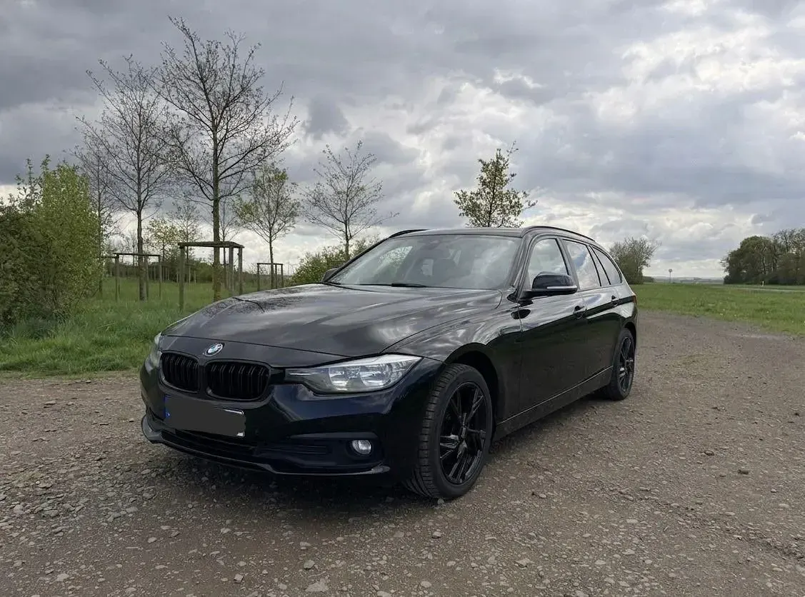 Używany BMW 320 Advantage 190 KM (139 kW) 2016 Czarny Kombi