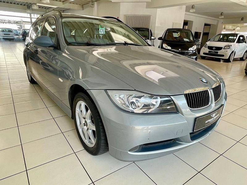 Gebraucht BMW 320 150 PS (110 kW) 2006 Blau Kombi