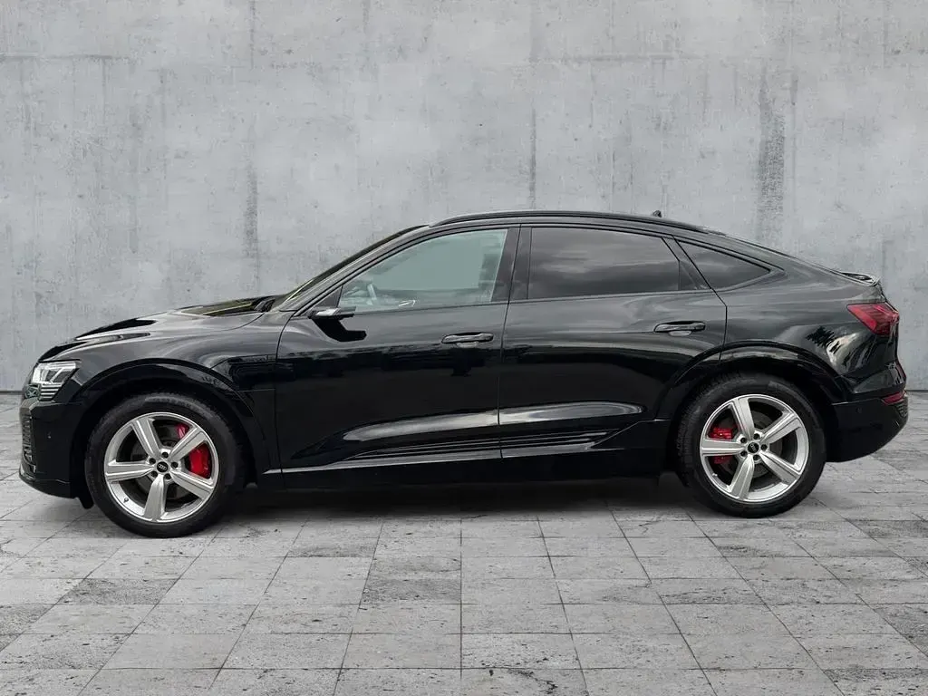 Gebraucht Audi Q8 Sportback e-tron S-Line 300 kW (408 PS) 2023 Mythosschwarz metallic SUV