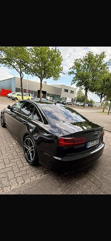Schwarz Gebraucht 2016 Audi A6 Ambiente Limousine | 18.500 € - Bild 1/4