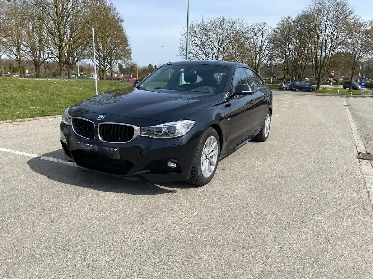 Gebraucht BMW 320 M Sport 184 PS (135 kW) 2015 Schwarz Limousine