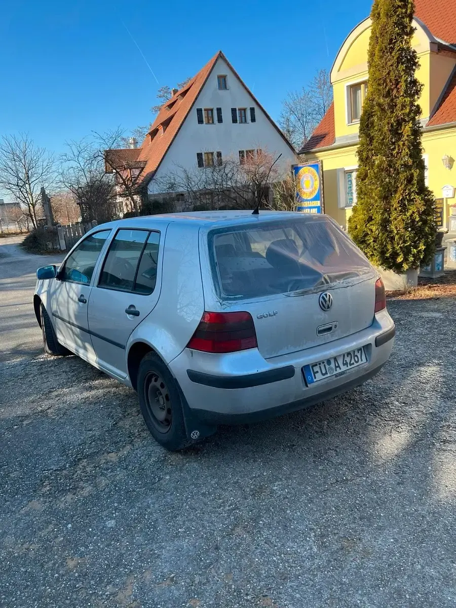 Gebraucht VW Golf IV 110 PS (80 kW) 2001 Silber Kleinwagen