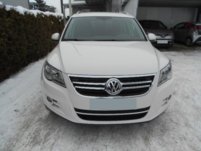 Gebraucht VW Tiguan Sport 170 PS (125 kW) 2010 Weiß metallic SUV