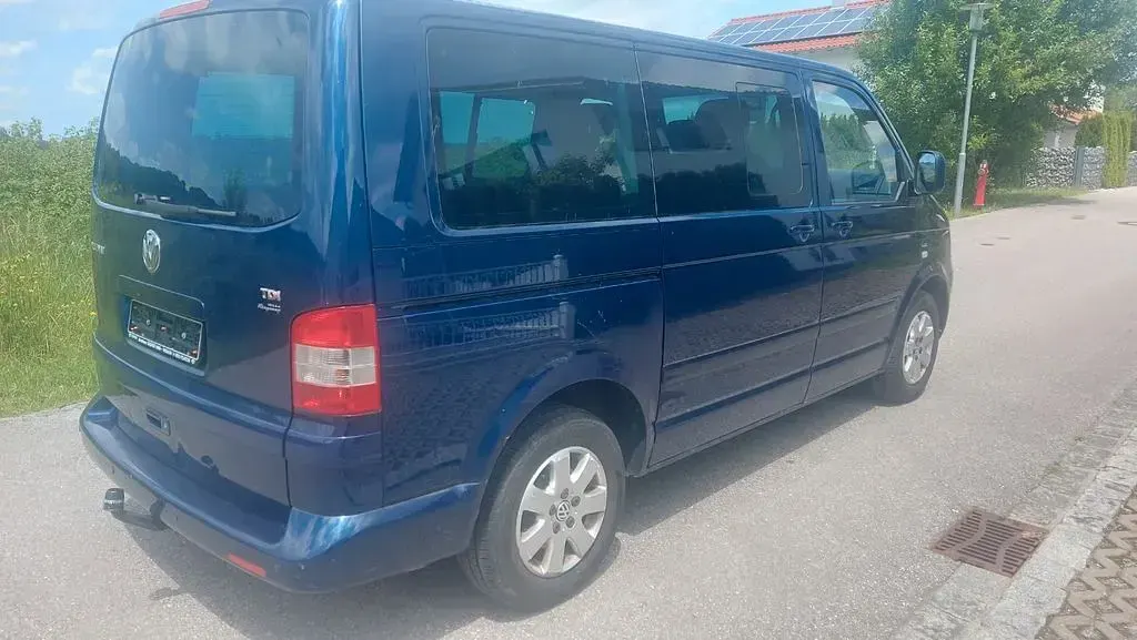 Gebraucht VW Multivan 131 PS (96 kW) 2004 Blau Van / Kleinbus