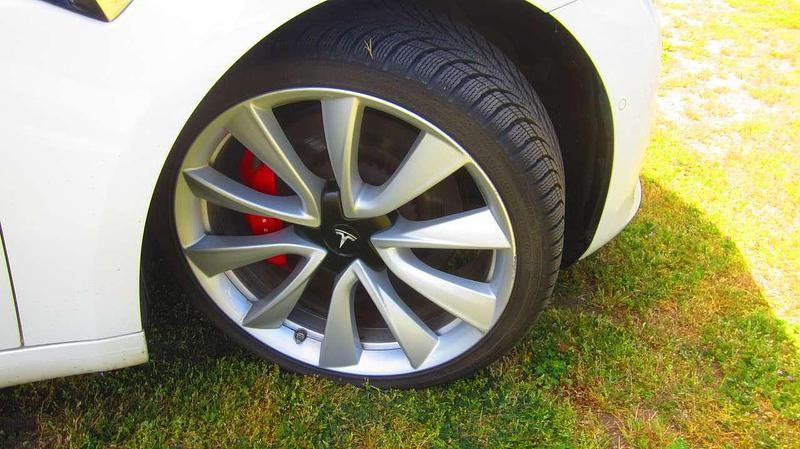 Second-hand Tesla Model 3 350 kW (476 CP) 2019 Alb Berlinǎ