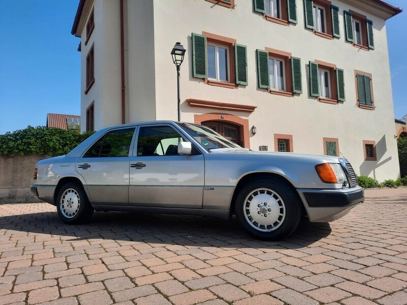 Gebraucht Mercedes E280 Sportline 197 PS (144 kW) 1992 Silber Kombi