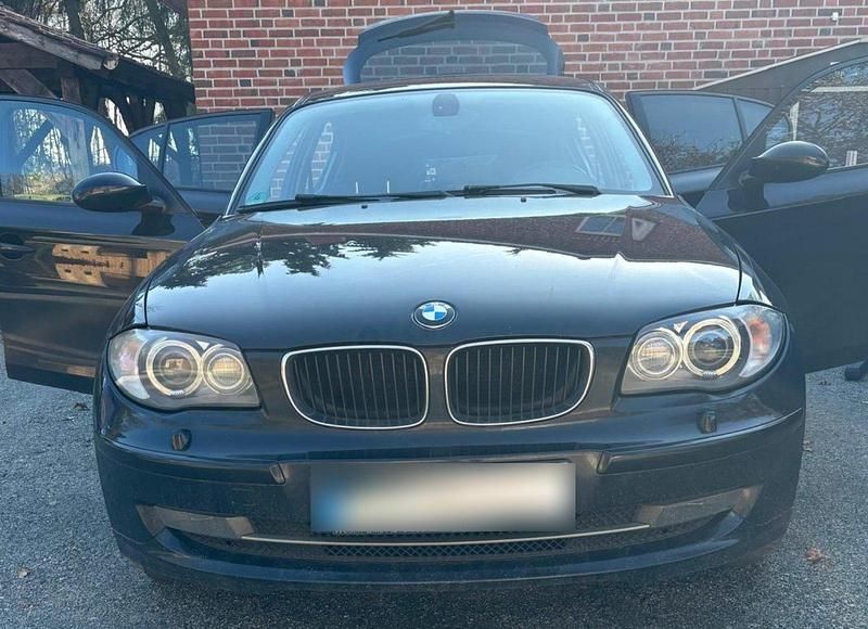 Gebraucht BMW 118 143 PS (105 kW) 2009 Schwarz Kleinwagen