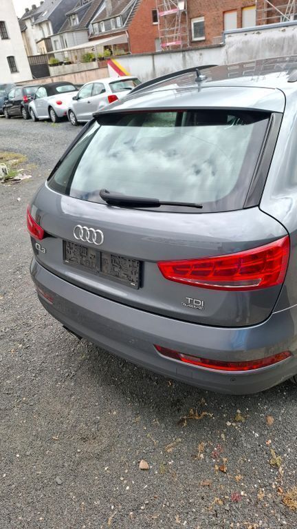 Gebraucht Audi Q3 Basis 150 PS (110 kW) 2015 Grau SUV