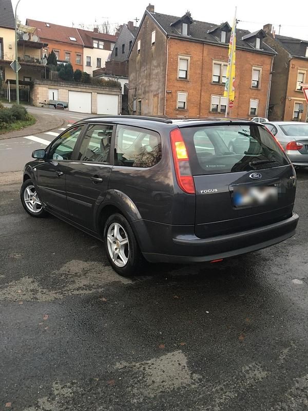 Gebraucht Ford Focus 109 PS (80 kW) 2007 Blau Kombi