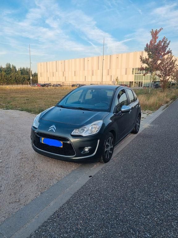 Grün Gebraucht 2012 Citroën C3 Exclusive Kleinwagen | 2.100 € (Fairer Preis) - Bild 1/4