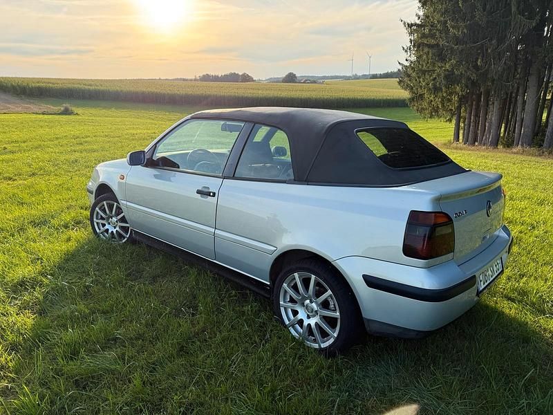 Silber Gebraucht 2000 VW Golf Cabriolet Cabrio | 2.800 € (Fairer Preis) - Bild 1/4