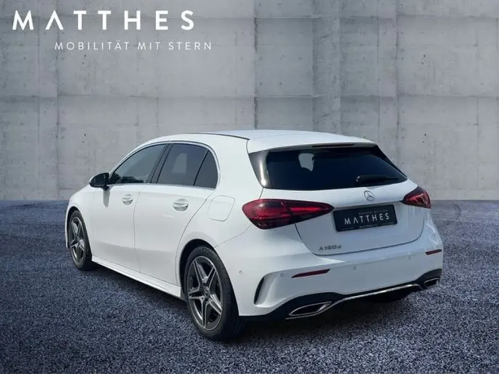 Gebraucht Mercedes A180 AMG 116 PS (85 kW) 2025 Weiß Limousine