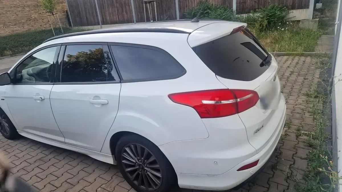Gebraucht Ford Focus 140 PS (102 kW) 2018 Weiß Kombi
