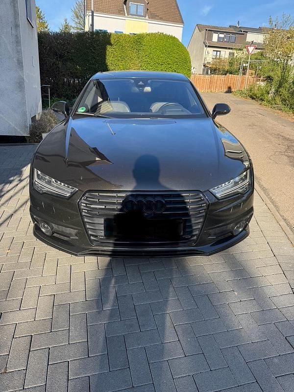 Second-hand Audi A7 Comfort 320 CP (235 kW) 2017 Negru Hatchback