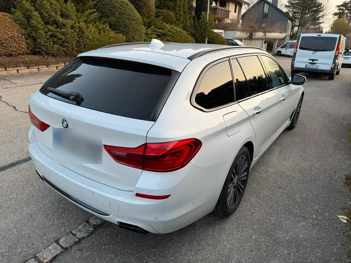 Gebraucht BMW 540 320 PS (235 kW) 2018 Weiß Kombi