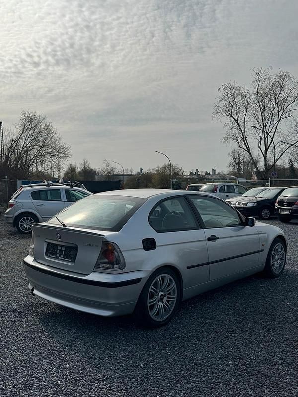 Gebraucht BMW 318 Compact 143 PS (105 kW) 2002 Grau Kleinwagen