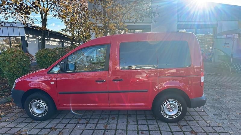 Gebraucht VW Caddy 102 PS (75 kW) 2009 Rot Van / Kleinbus