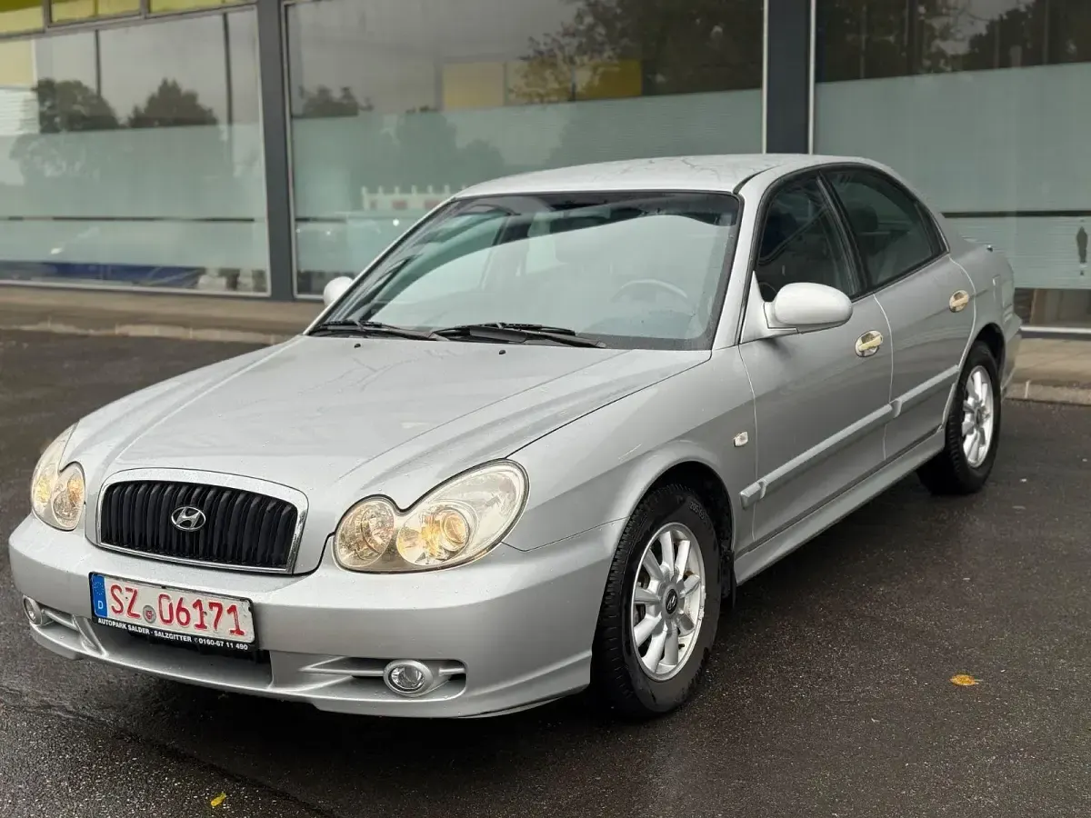Gebraucht Hyundai Sonata GLS 173 PS (127 kW) 2004 Silber Limousine