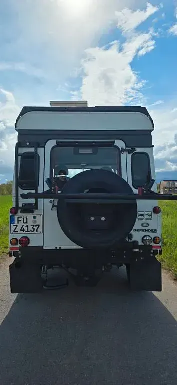 Gebraucht Land Rover Defender 122 PS (89 kW) 2011 Weiß SUV