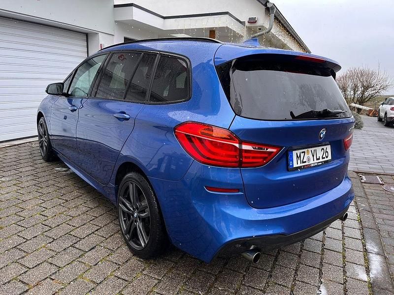 Gebraucht BMW 220 Gran Tourer M Sport 190 PS (139 kW) 2016 Blau Van / Kleinbus