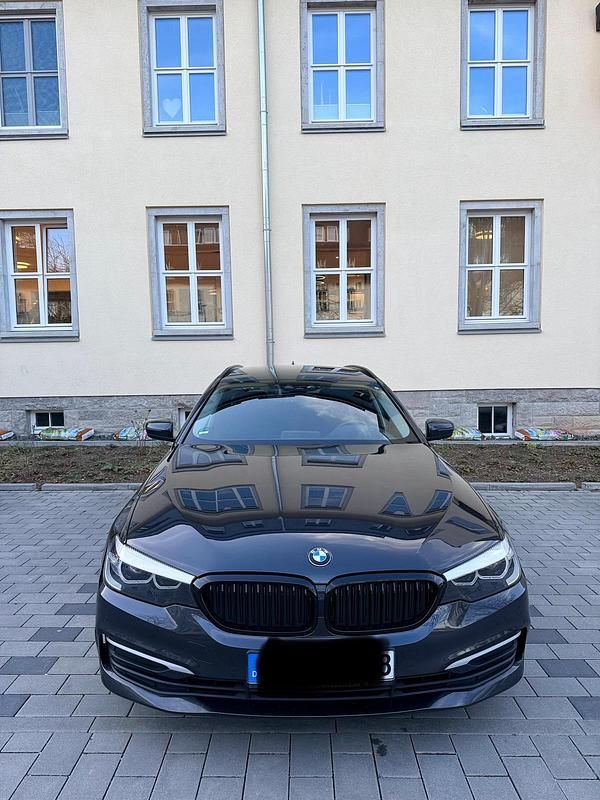 Gebraucht BMW 525 231 PS (169 kW) 2018 Schwarz Kombi