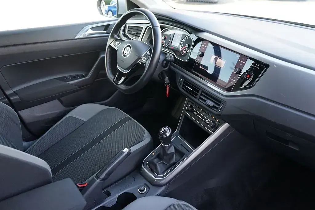 Gebraucht VW Polo Highline 95 PS (69 kW) 2018 Silber Kleinwagen