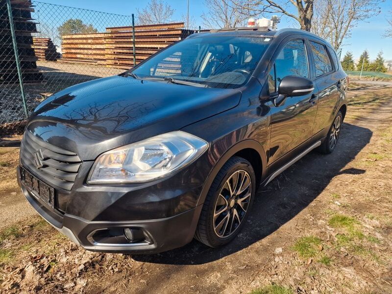 Schwarz Gebraucht 2014 Suzuki SX4 S-Cross Club SUV | 7.999 € (Fairer Preis) - Bild 1/4