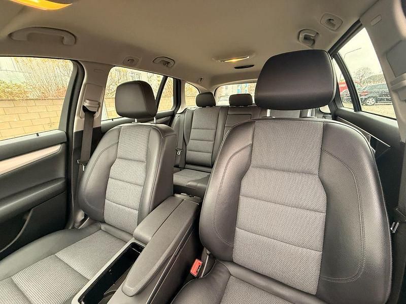 Gebraucht Mercedes C180 Avantgarde 156 PS (114 kW) 2014 Silber Limousine