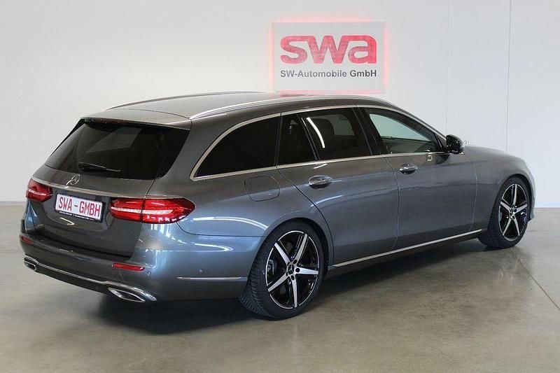 Gebraucht Mercedes E400 333 PS (244 kW) 2017 Grau Limousine
