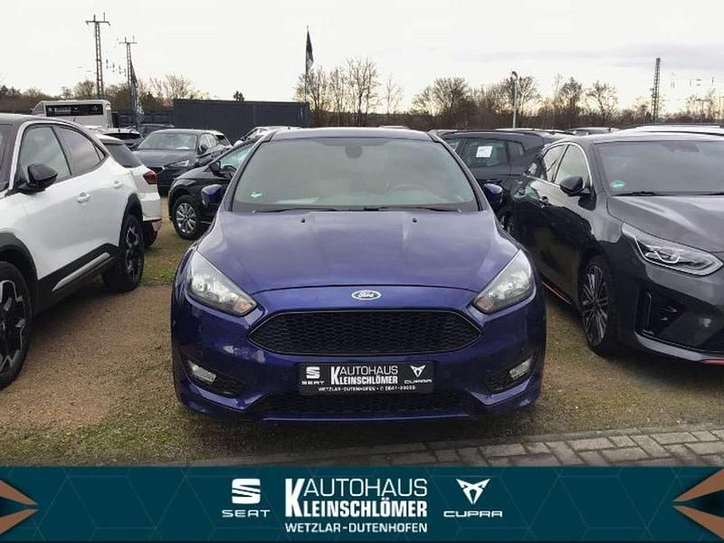 Indicblau metallic Gebraucht 2017 Ford Focus ST-Line Kleinwagen | 9.990 € (Guter Preis) - Bild 1/4
