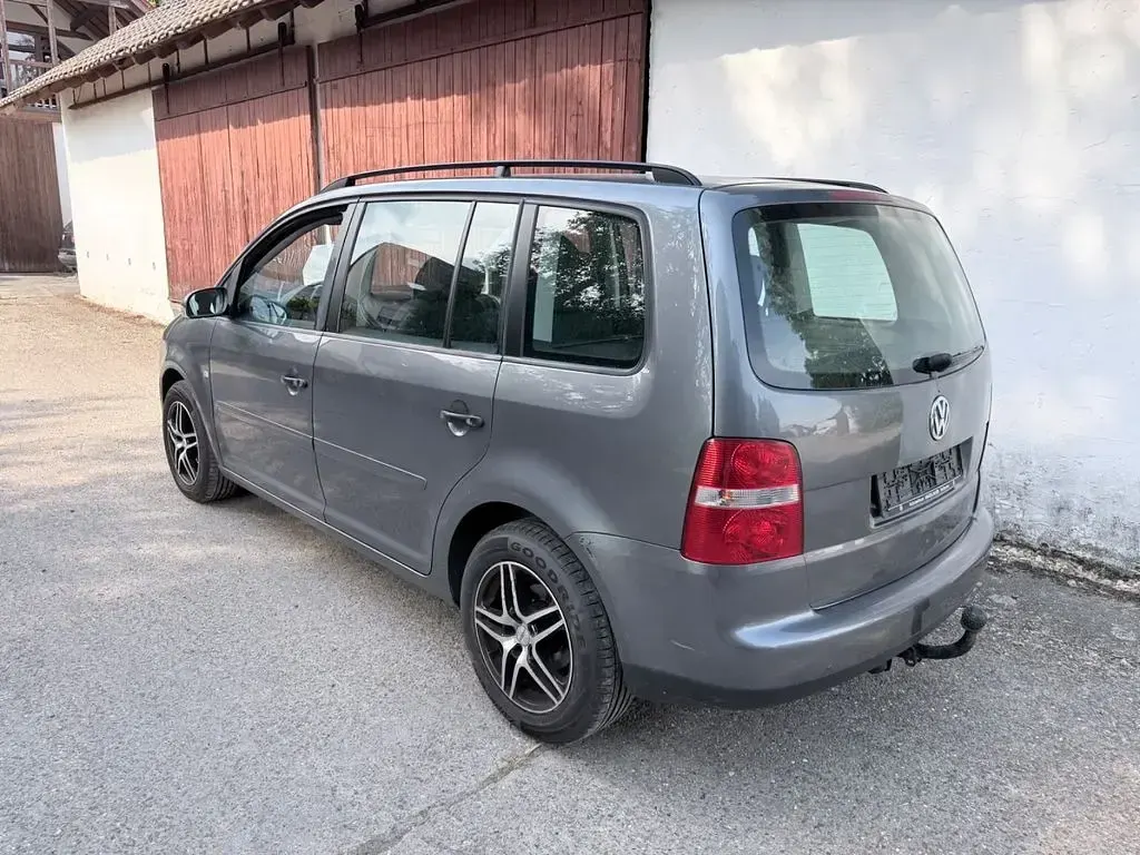 Gebraucht VW Touran 102 PS (75 kW) 2005 Grau Van / Kleinbus