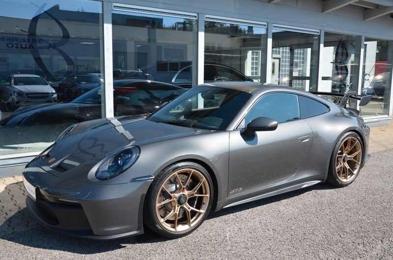 Grau Gebraucht 2022 Porsche 992 | 199.990 € (Guter Preis) - Bild 1/4