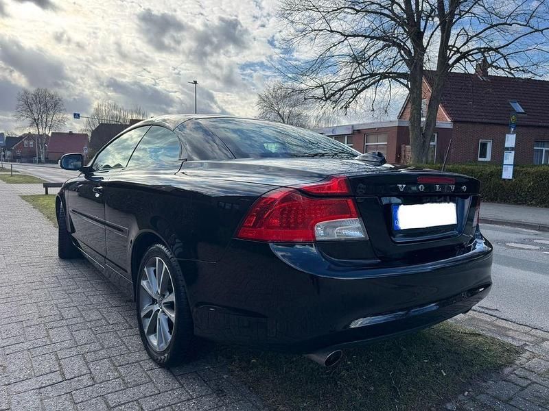 Gebraucht Volvo C70 Summum 179 PS (131 kW) 2010 Schwarz Cabrio
