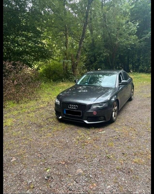 Grau Gebraucht 2008 Audi A4 Limousine | 4.999 € (Teuer) - Bild 1/4