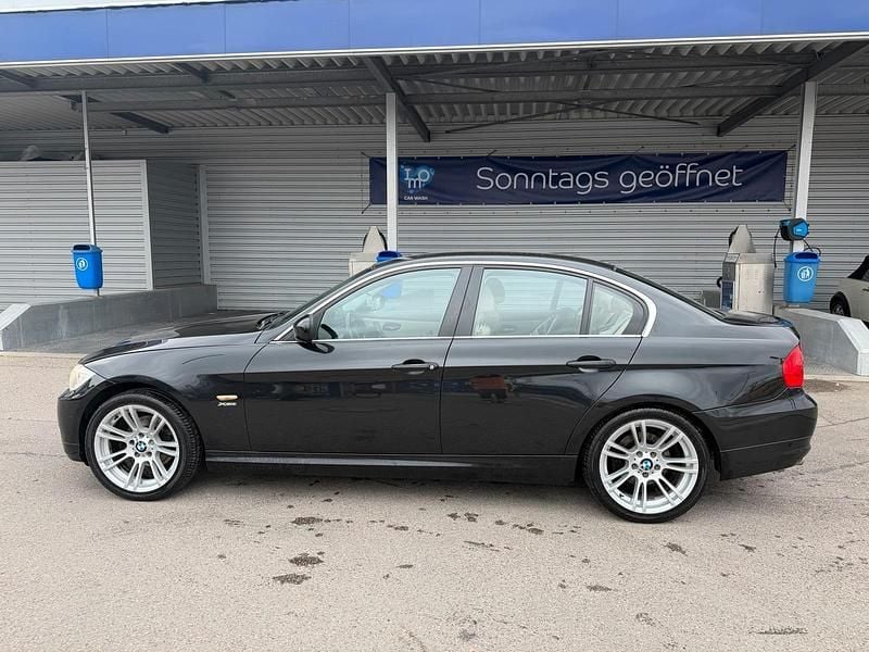 Gebraucht BMW 320 184 PS (135 kW) 2012 Limousine