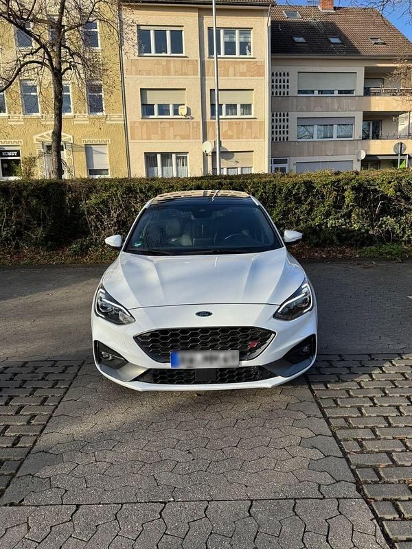 Gebraucht Ford Focus ST 280 PS (205 kW) 2020 Weiß Limousine