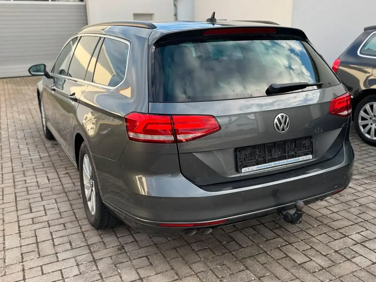 Gebraucht VW Passat Comfortline 190 PS (139 kW) 2016 Indiumgrau metallic Kombi