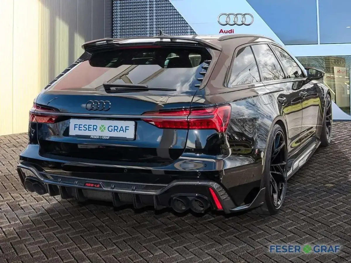 Gebraucht Audi RS6 Ambiente 760 PS (558 kW) 2023 Mythosschwarz metallic Kombi