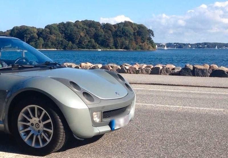Grau Gebraucht 2003 Smart Roadster Cabrio | 7.900 € (Teuer) - Bild 1/4