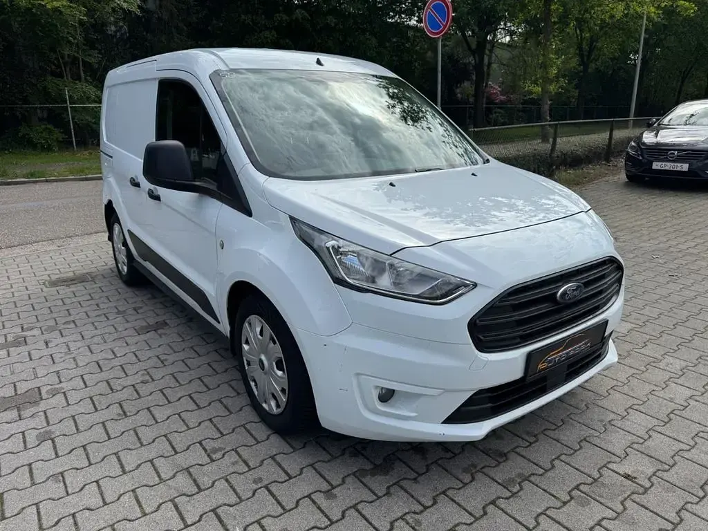 Gebraucht Ford Transit Trend 101 PS (74 kW) 2019 Weiß Van / Kleinbus