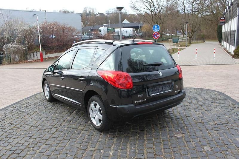Gebraucht Peugeot 207 Premium 120 PS (88 kW) 2013 Schwarz obsidien/metallic Kombi